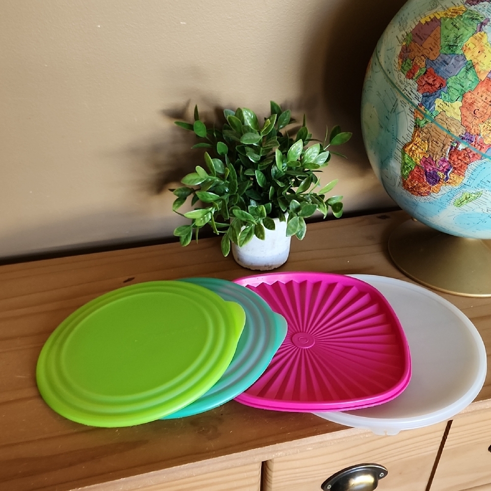 Tupperware Replacement Lids - Picture 2 of 10